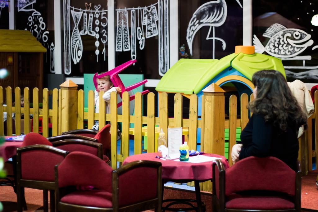 Hotel Junior Jasna Deménvölgy Kültér fotó